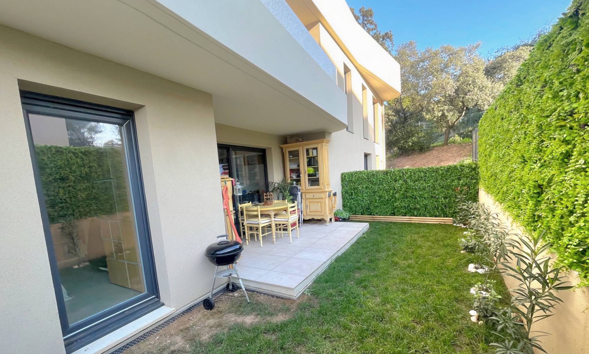 Appartement rez-de-jardin à vendre dans la résidence du Parc de la Presqu'Ile à Saint-Mandrier