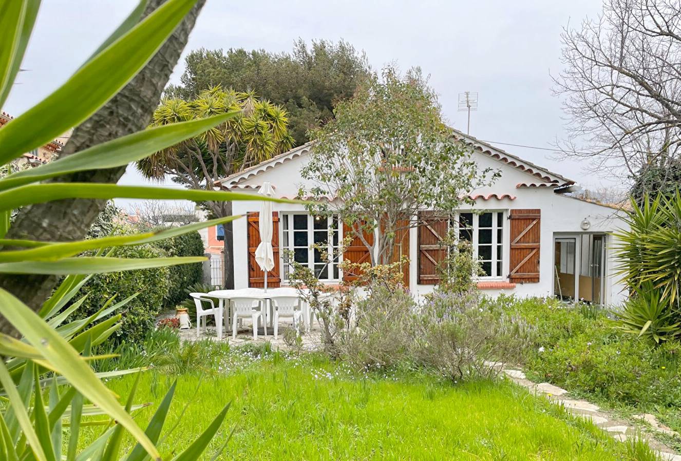 Maison en pierre du XIXe siècle à vendre à La Seyne-sur-Mer