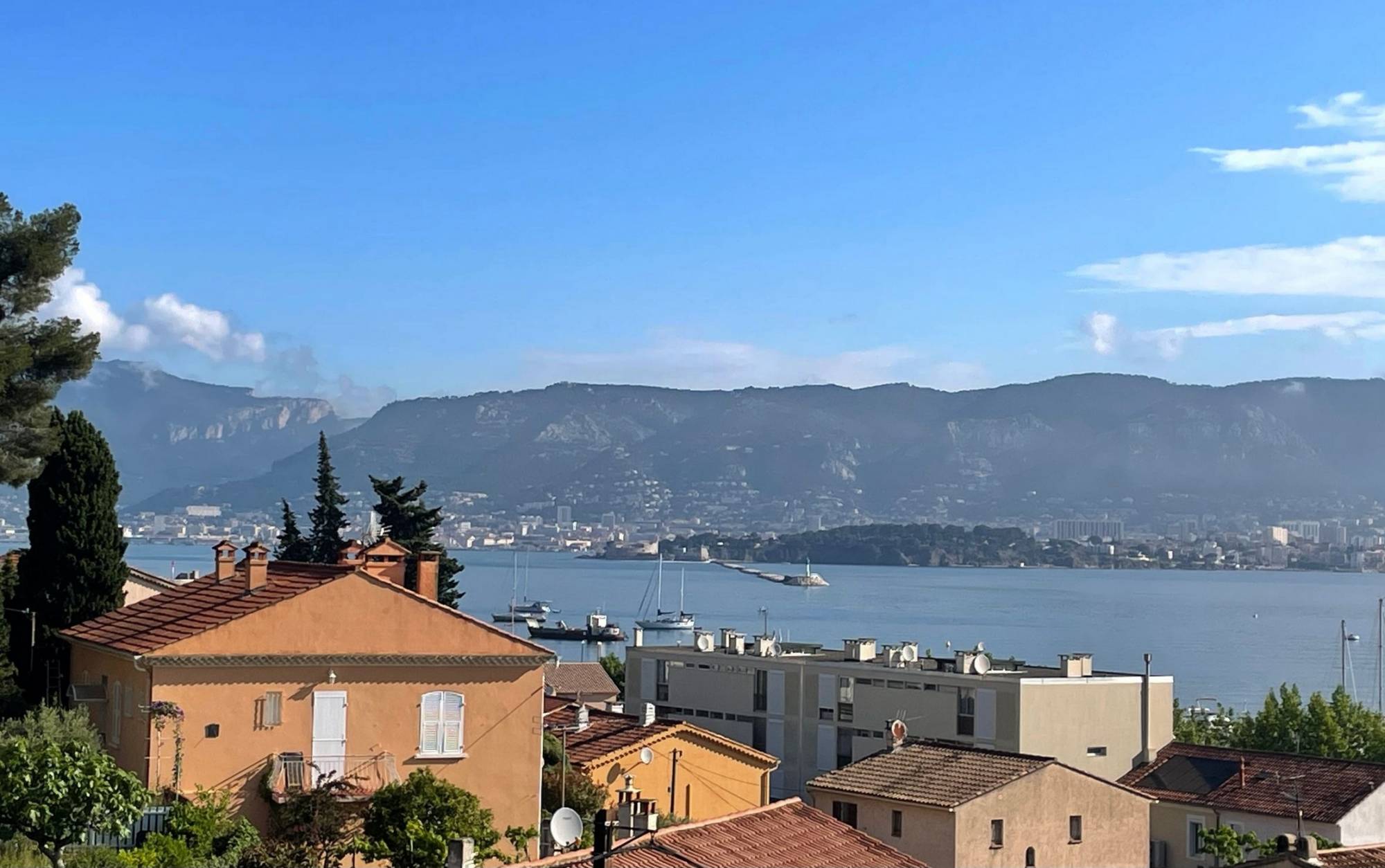 Propriété profitant d'une vue mer imprenable de la rade de Toulon