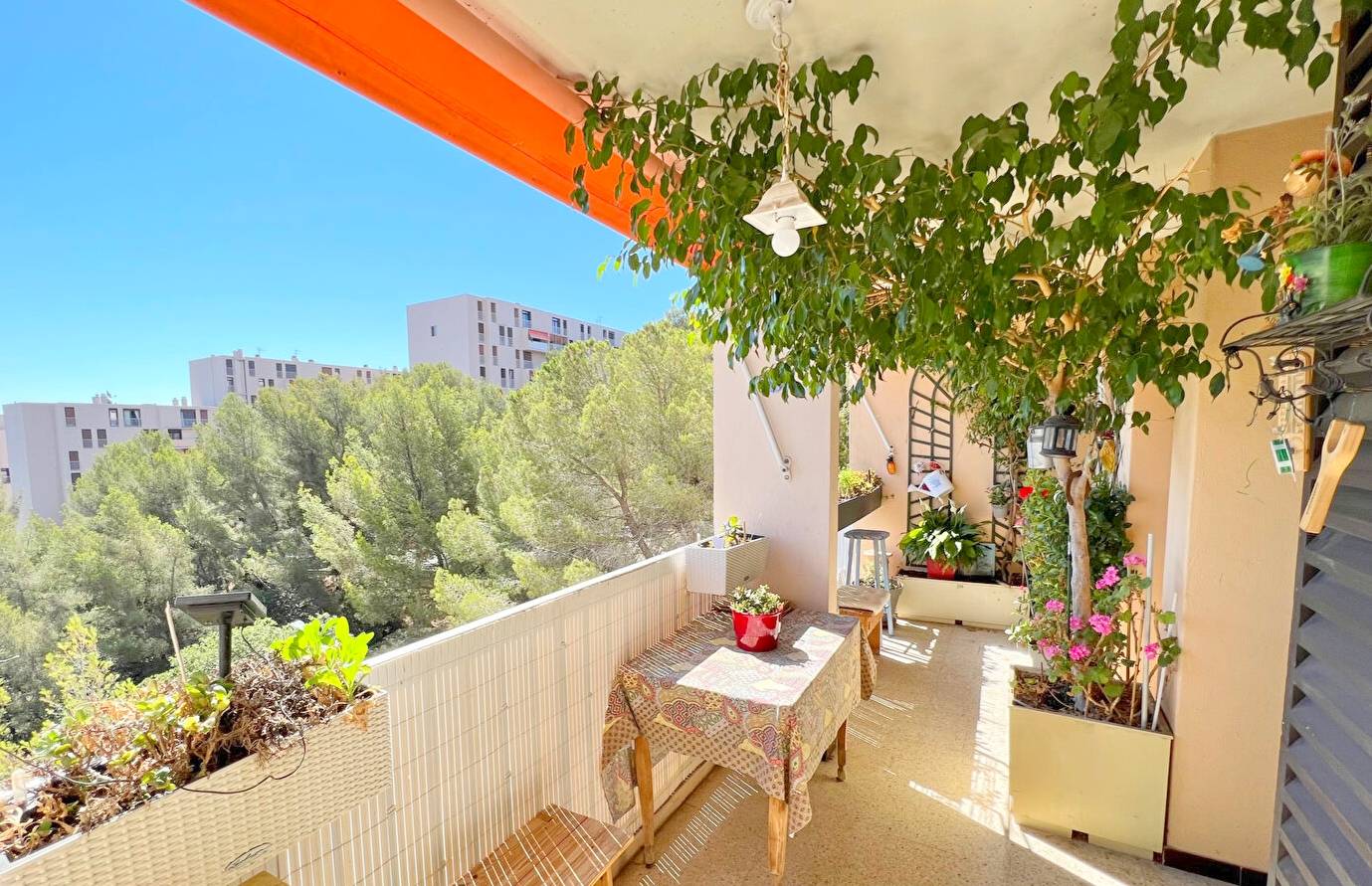 Appartement 4 pièces à vendre à proximité du quartier Chateaubanne