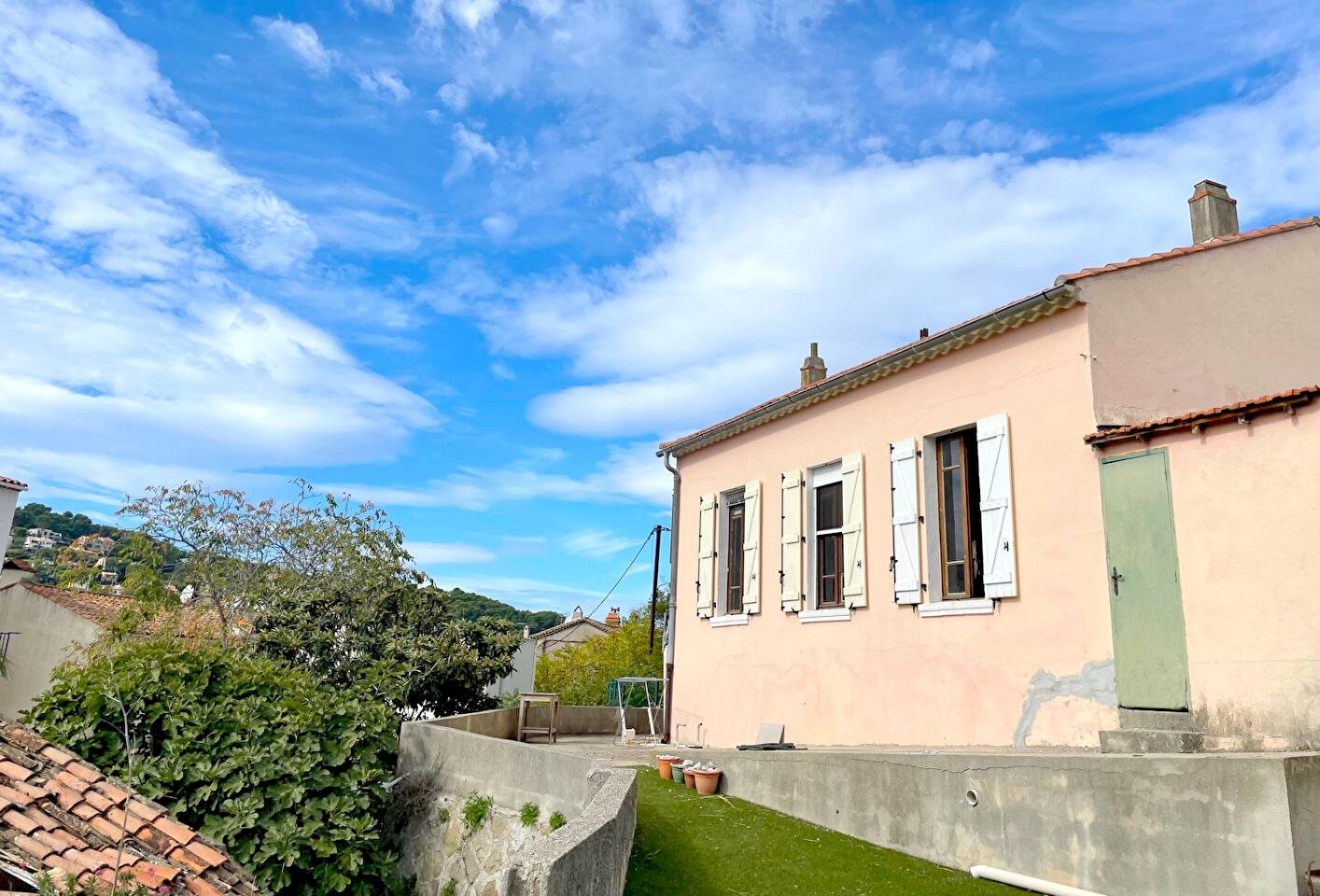 Maison de pêcheur à vendre sur le Port de Saint-Mandrier