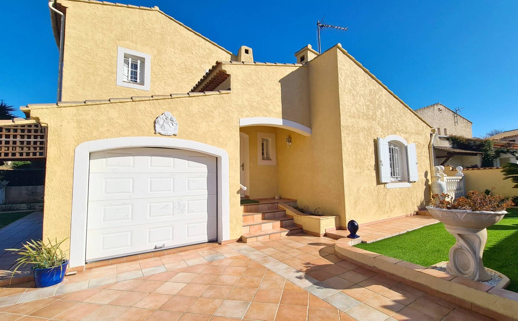 Maison familiale avec garage à vendre quartier Chateaubanne à La Seyne-sur-Mer