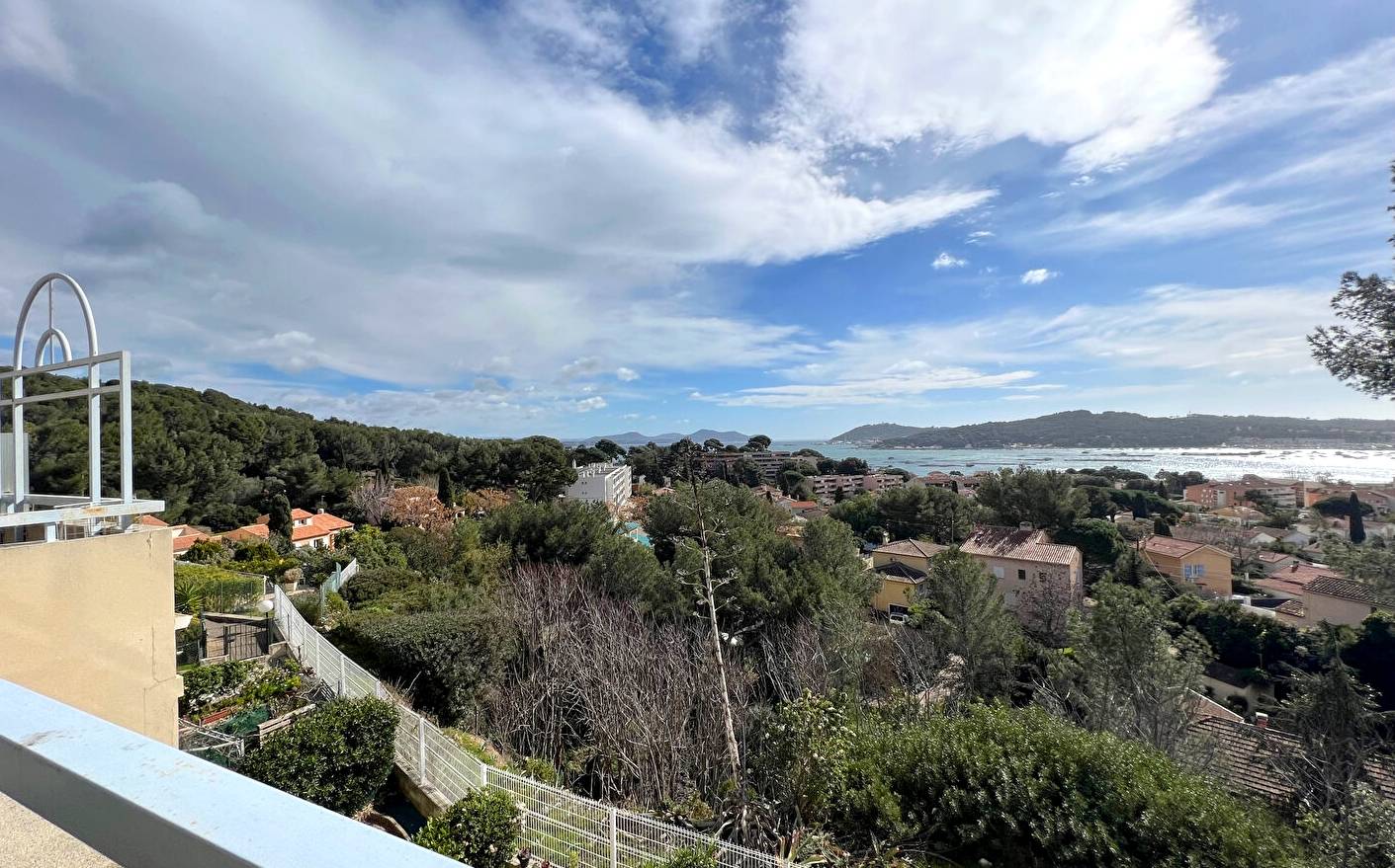 Appartement avec vue mer à vendre sur la colline de Tamaris à La Seyne