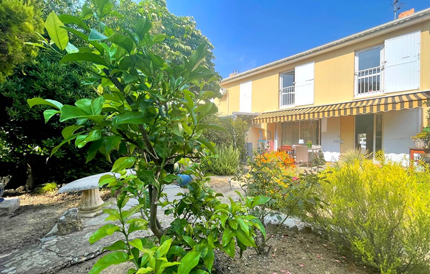 Maison de vacances avec garage à vendre dans le lotissement des Sagnarelles à La Seyne-sur-Mer