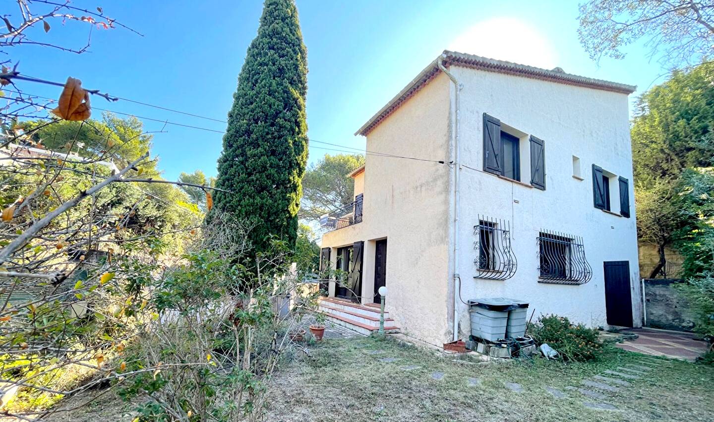 Villa 6 pièces avec terrain à vendre Chemin de Fabre à La Seyne-sur-Mer