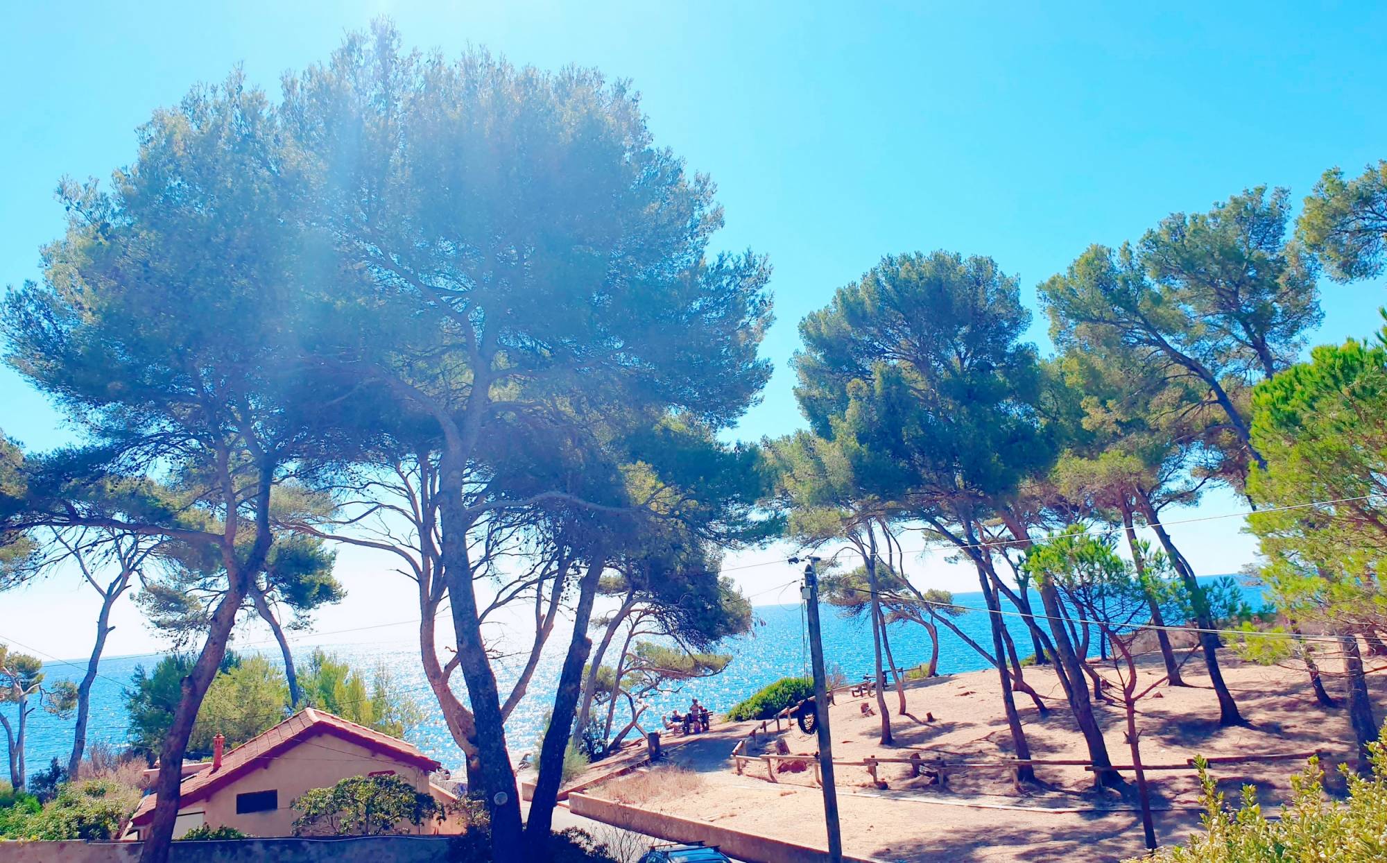 Villa de type maison indépendante à vendre en face des plages de la Verne et de la Vernette