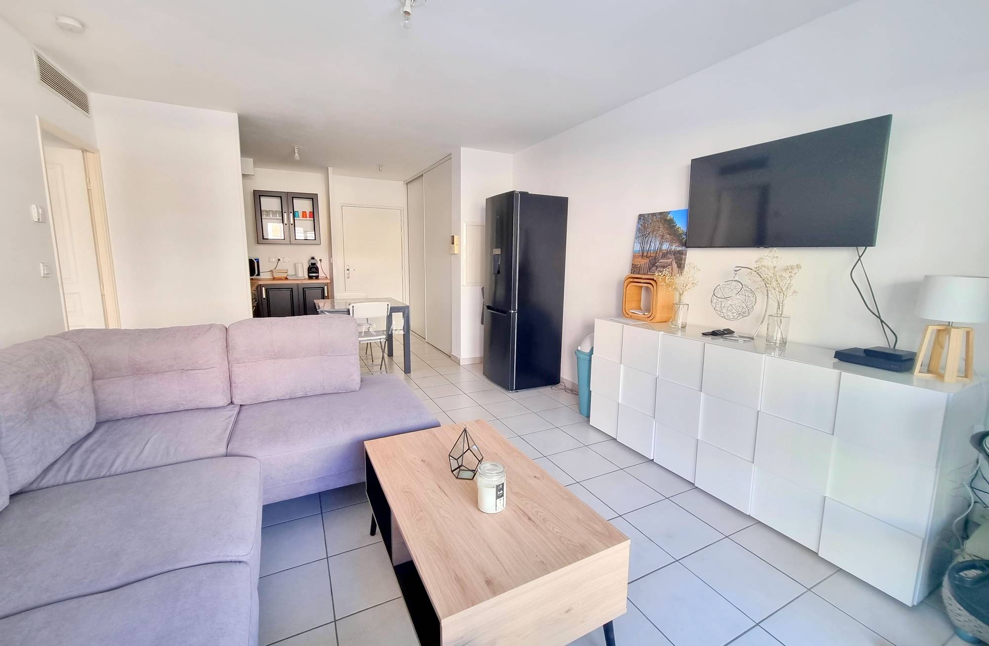 Appartement meublé à vendre dans résidence avec ascenseur à Porte Marine