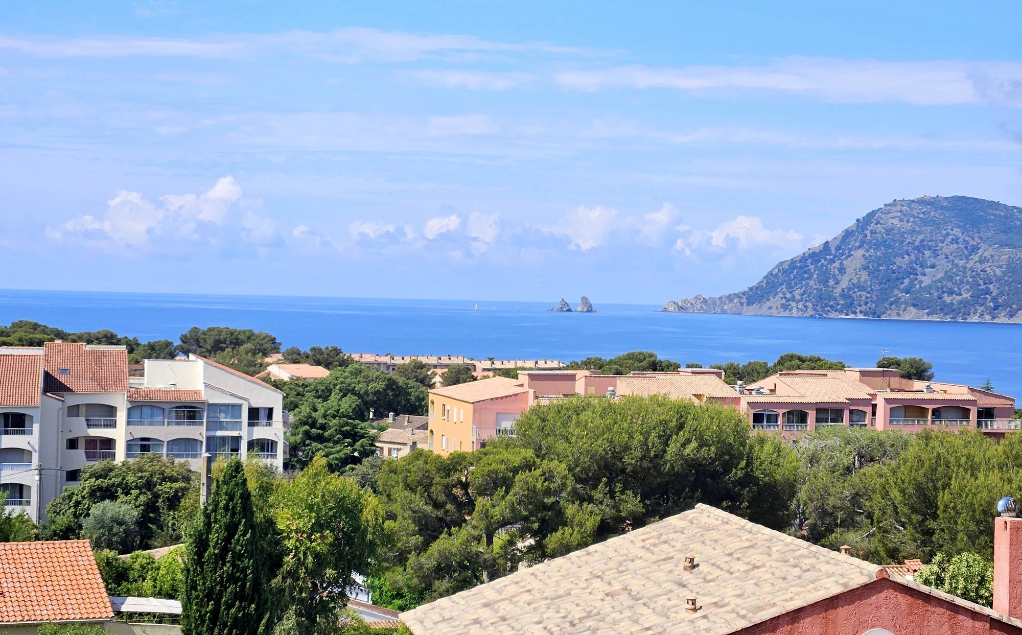 Appartement avec vue mer panoramique à vendre à Pin Rolland, Saint-Mandrier