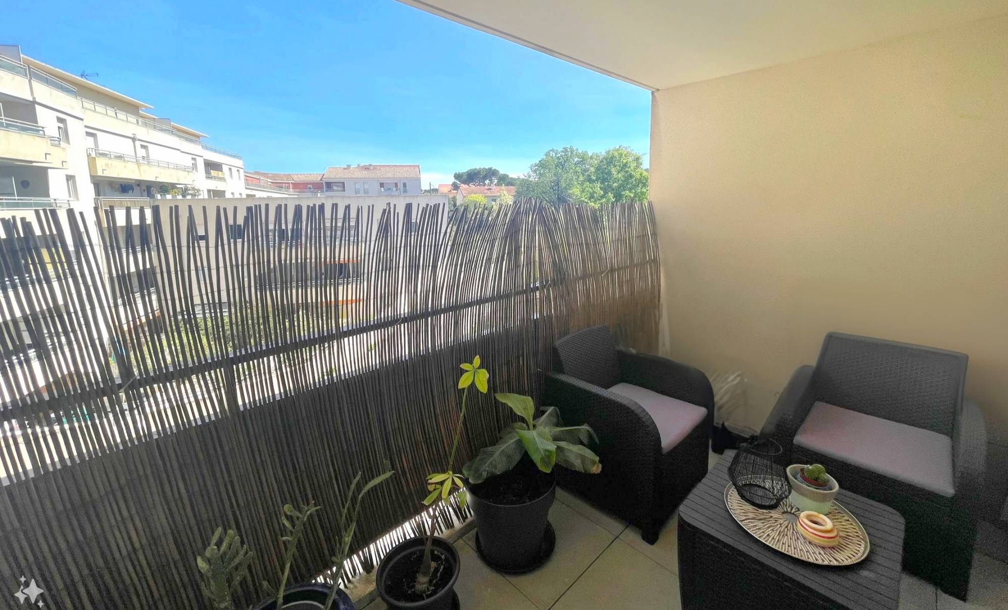 Appartement 2 pièces avec terrasse à vendre dans résidence de standing à La Seyne, quartier Chateaubanne