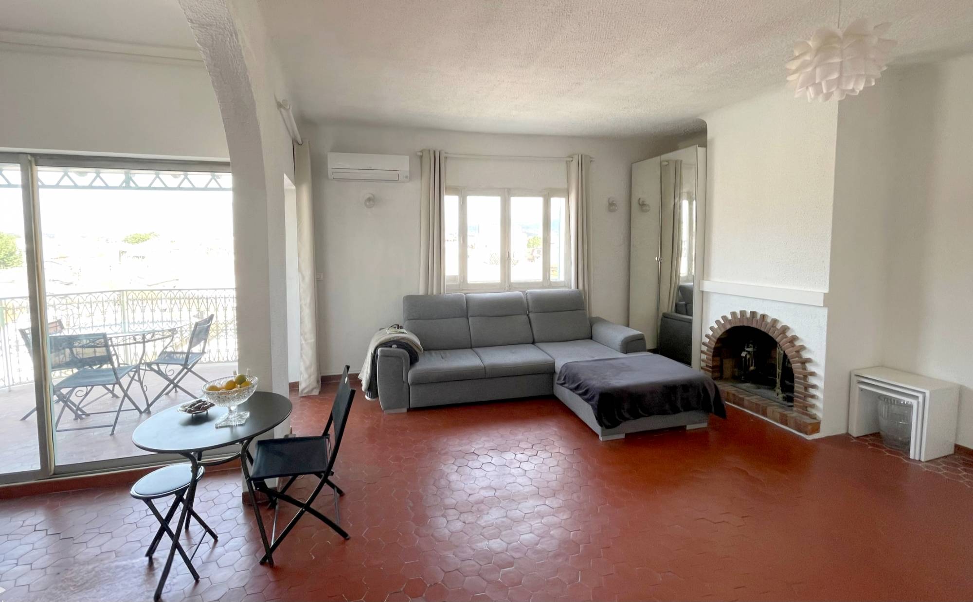 Appartement à vendre dans immeuble bourgeois des années 30 dans le centre-ville de La Seyne-sur-Mer