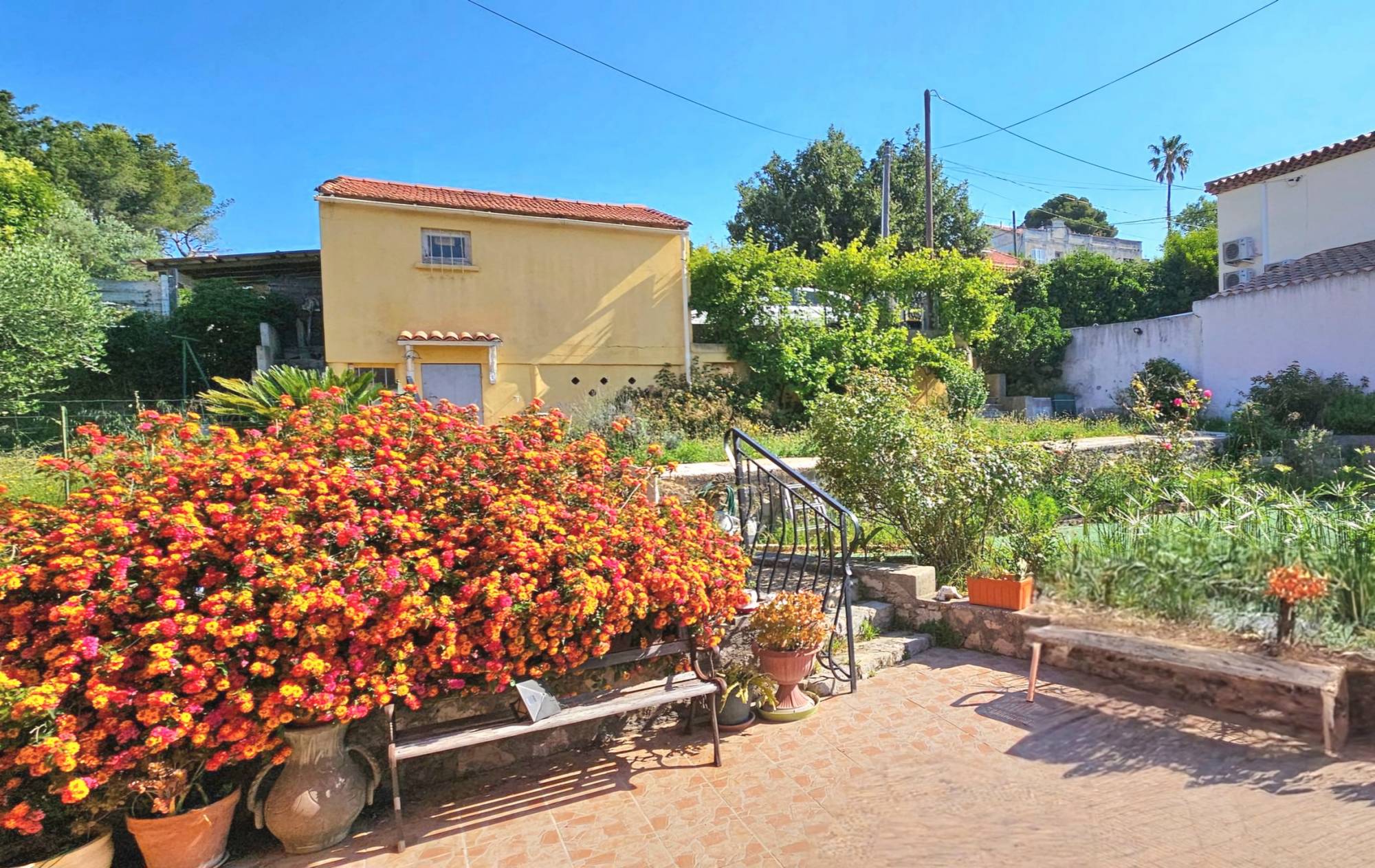 Maison de plain-pied avec jardin et garage à vendre quartier Brégaillon à La Seyne-sur-Mer