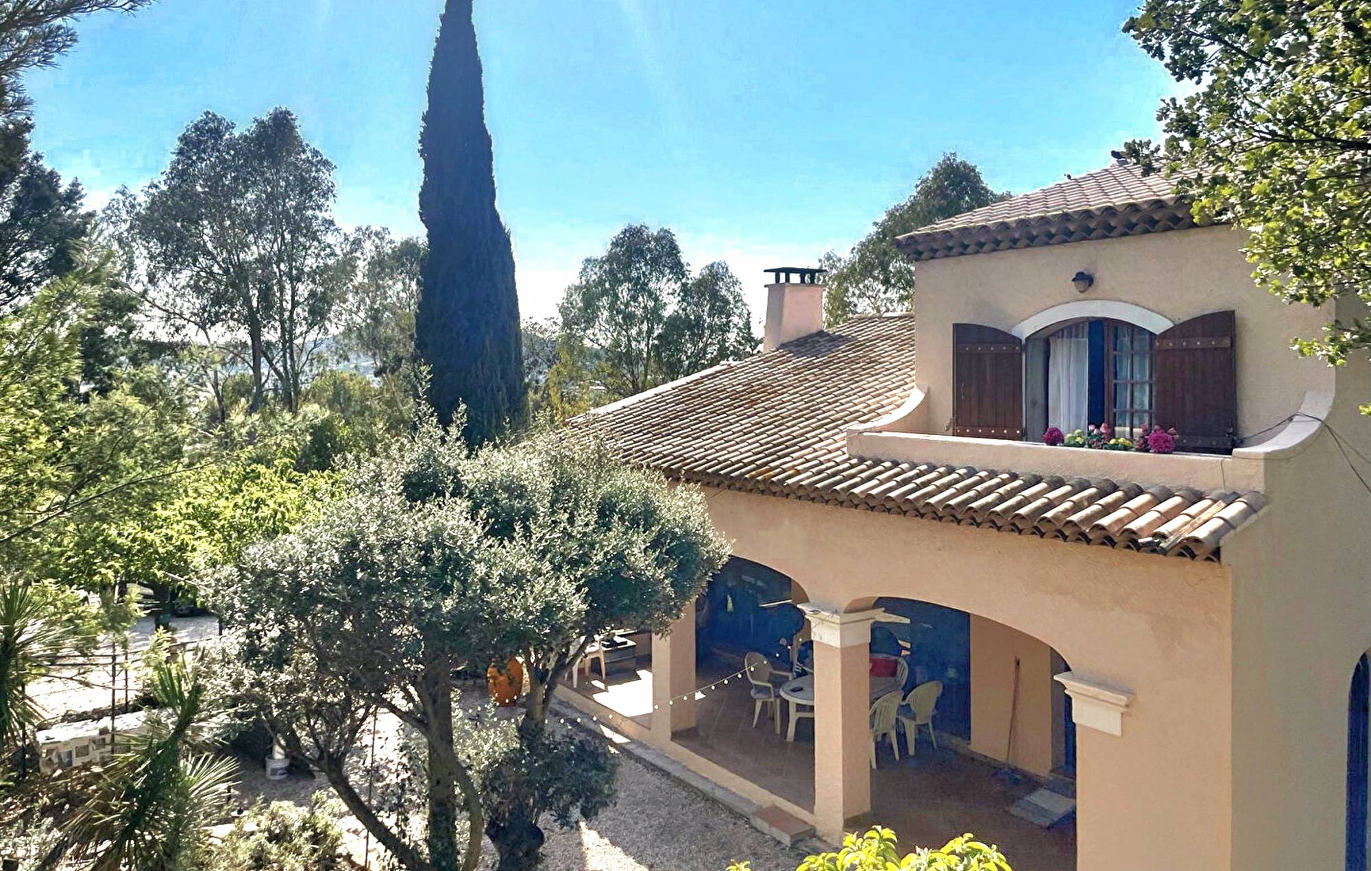 Maison individuelle avec garage et studio indépendant à vendre à La Seyne - proche de Toulon