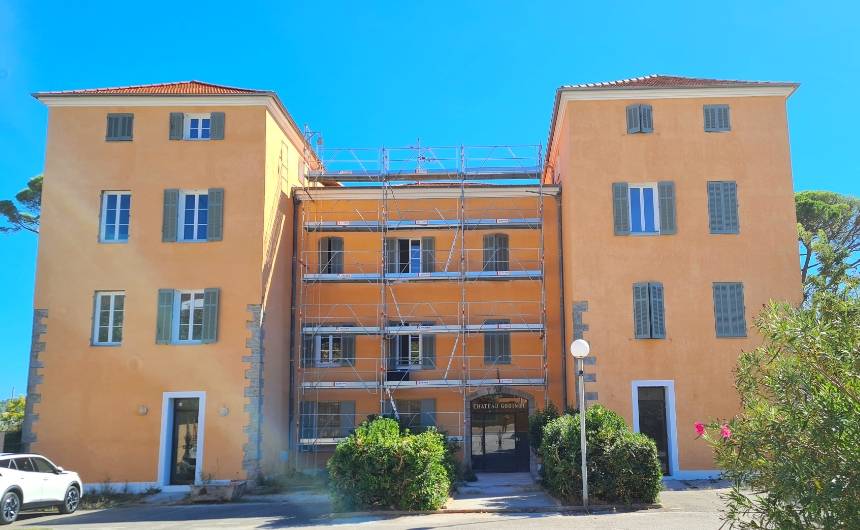 Appartement 2 pièces avec vue mer à vendre au Château Godinot