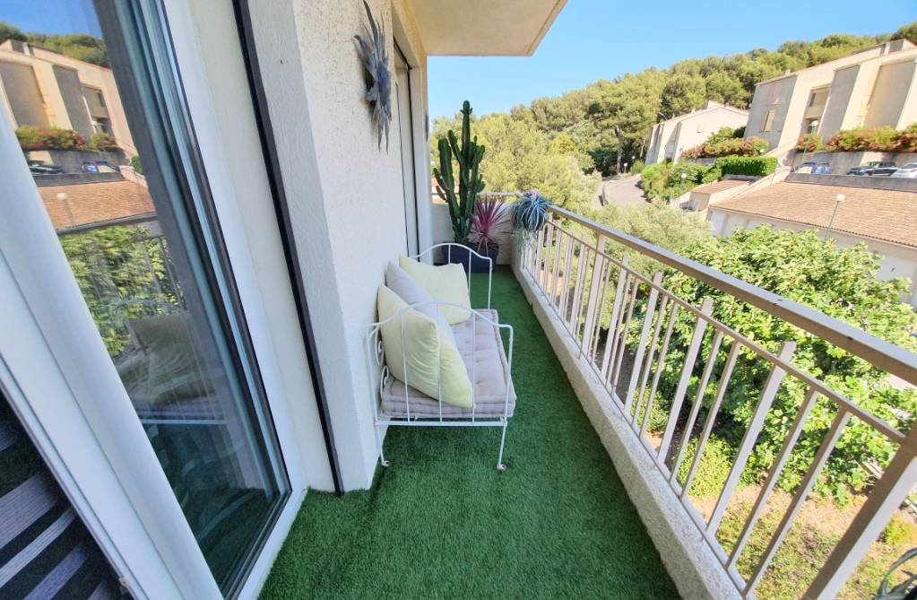 Appartement avec terrasse à vendre à proximité du Fort Napoléon