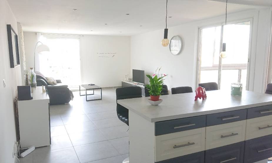 Appartement rénové à vendre secteur Rosa Luxembourg