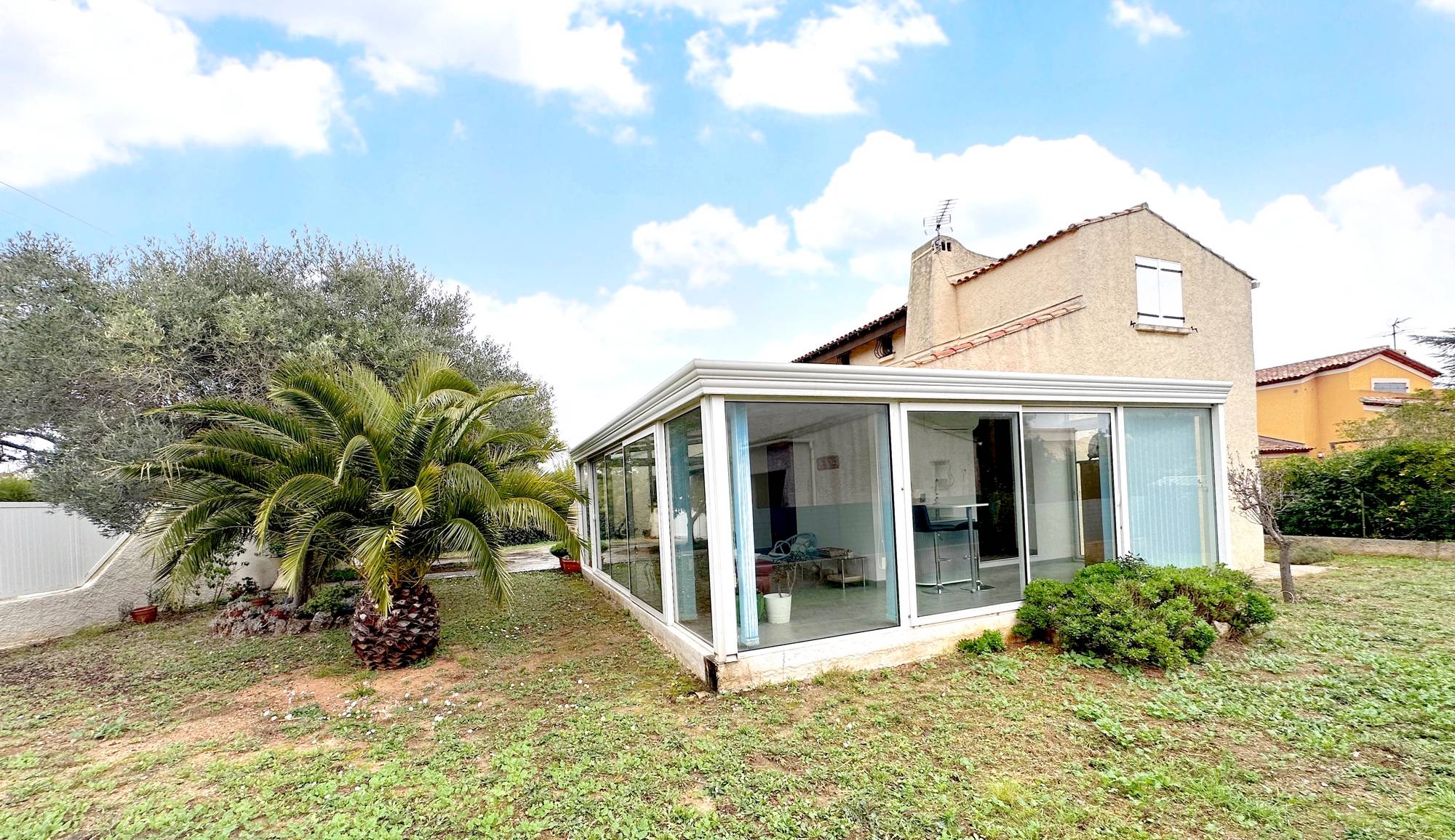 Maison individuelle avec garage et jardin à vendre secteur les Moulières à La Seyne