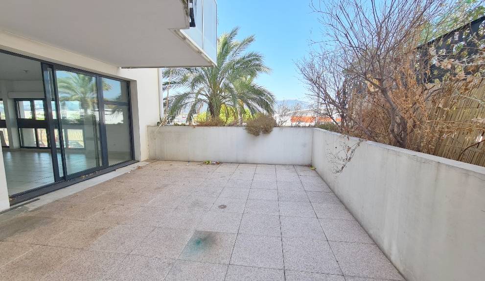 Appartement avec grande terrasse à vendre à proximité de l'Esplanade Marine