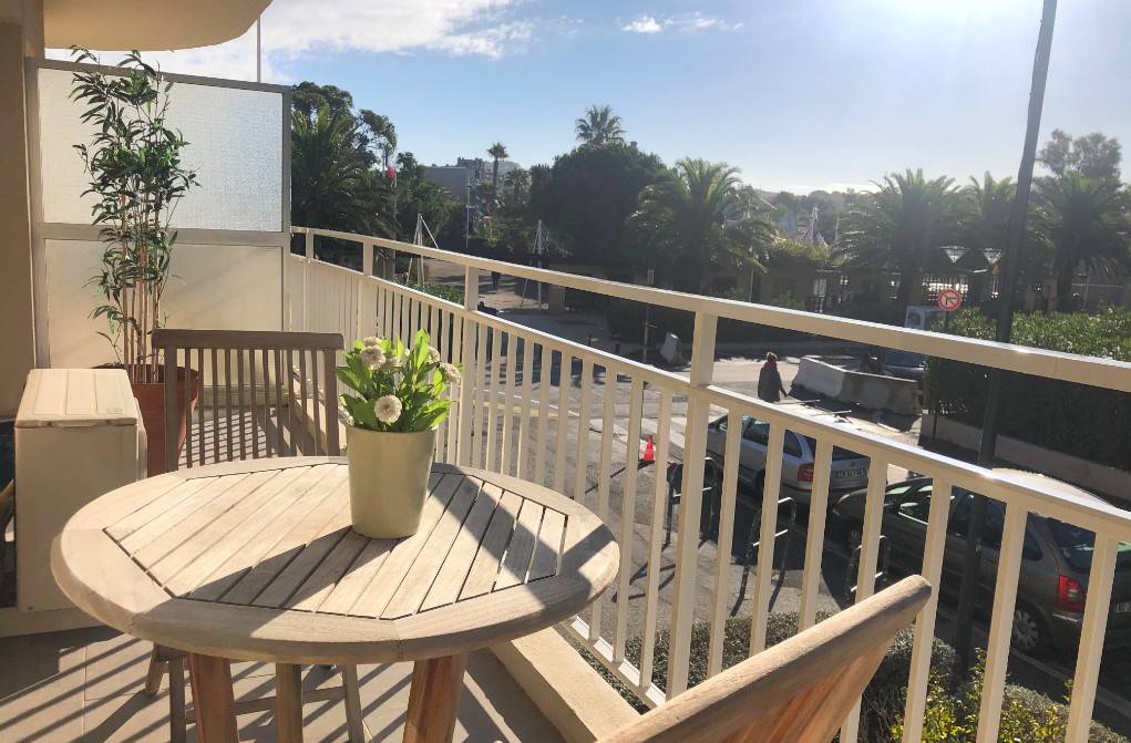 Appartement T4 avec terrasse à vendre à côté de l'Office du Tourisme