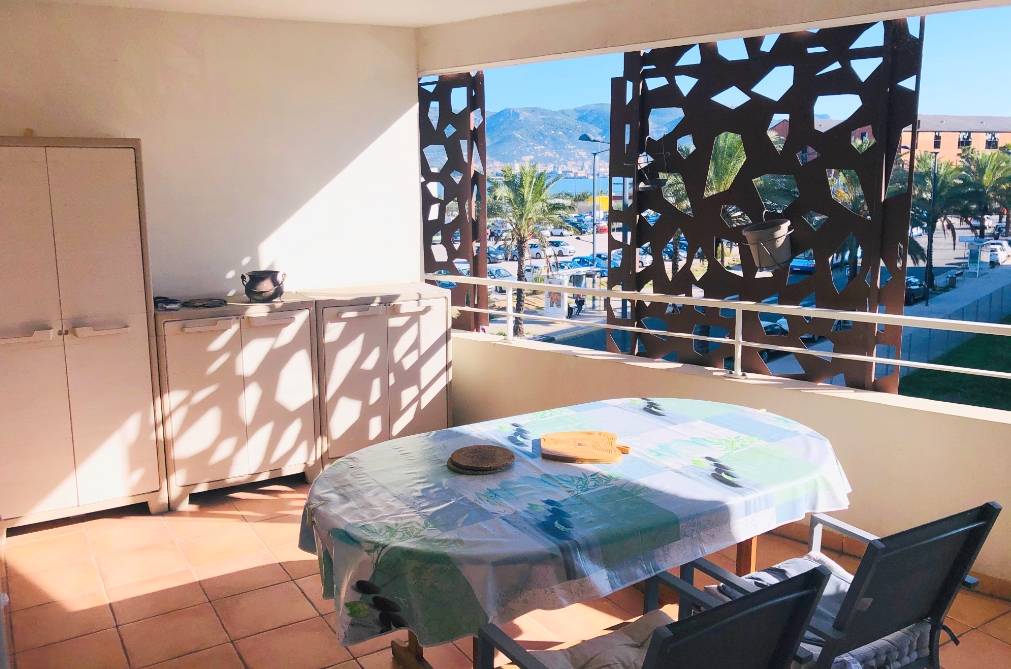 Appartement T3 avec terrasse et vue mer