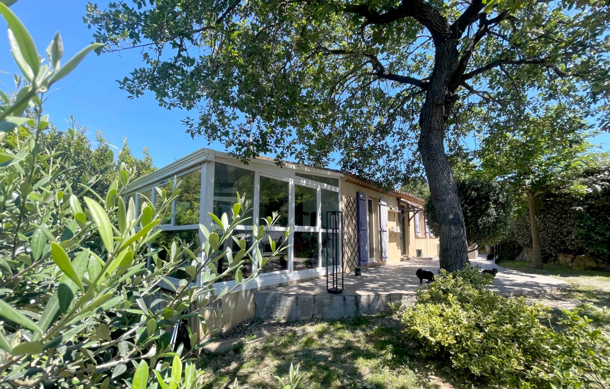 Maison de plain-pied avec jardin arboré à vendre à La Seyne-sur-Mer