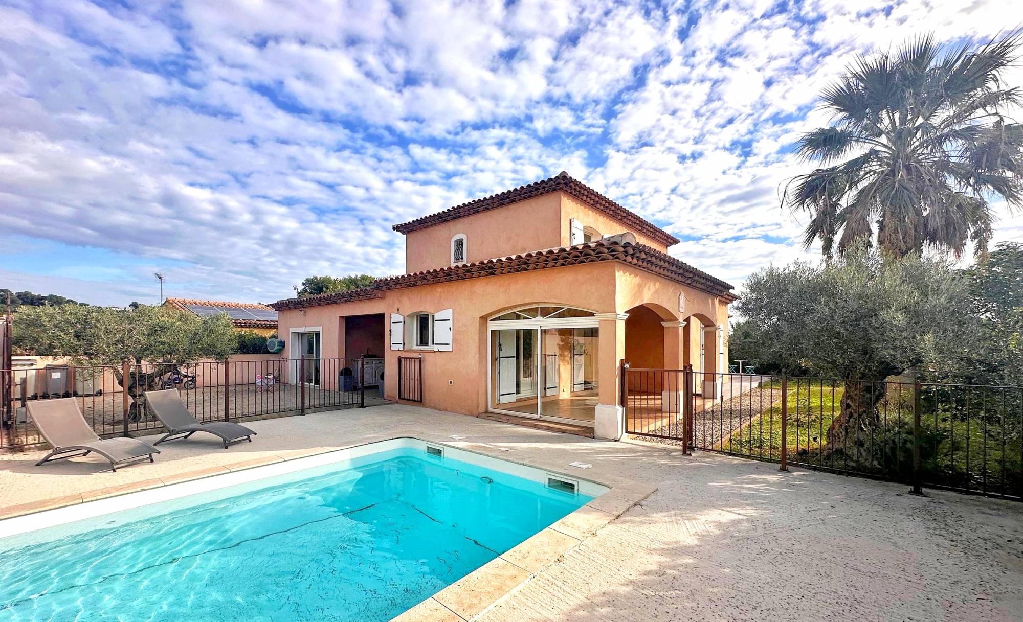 Villa de charme avec piscine à vendre quartier les Moulières à La Seyne-sur-Mer