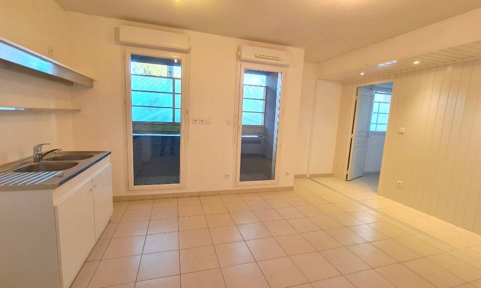 Appartement 2 pièces et parking privatif à vendre à La Seyne - quartier Esprit Armando