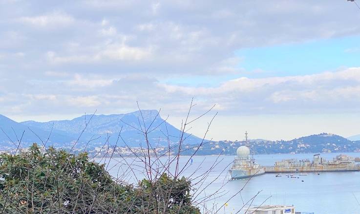 Appartement avec vue mer sur la Rade de Toulon