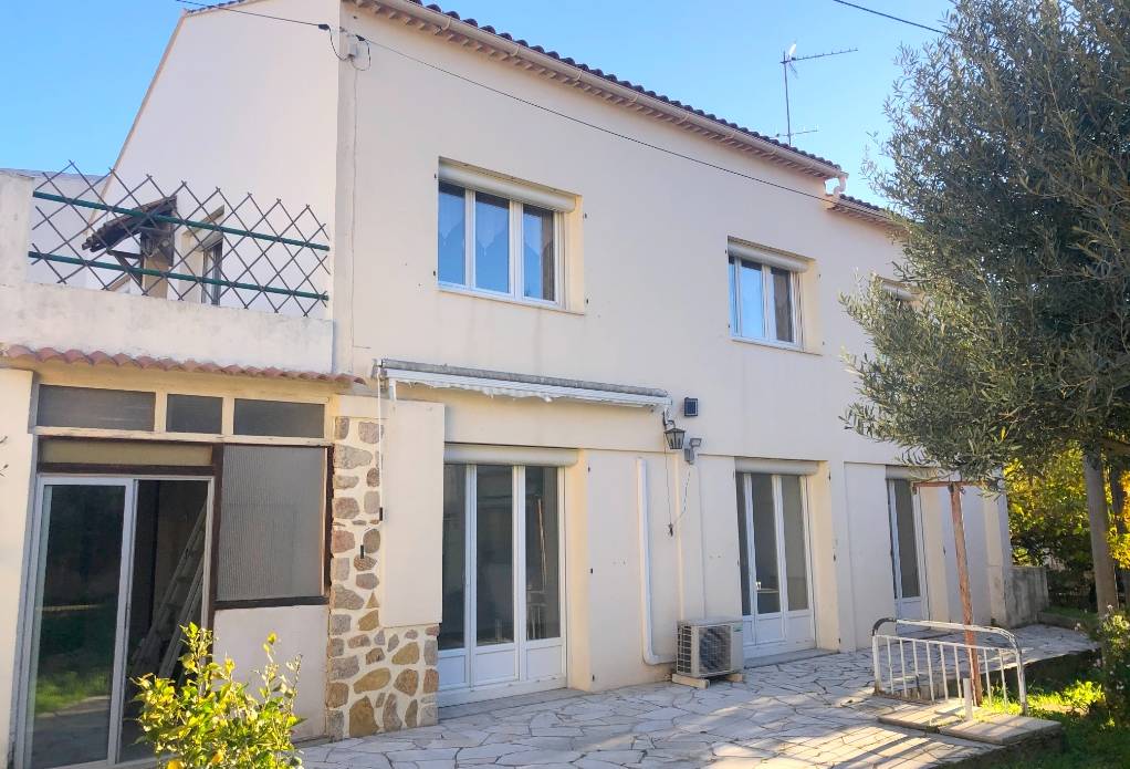 Villa 8 pièces avec jardin actuellement louée à vendre à La Seyne