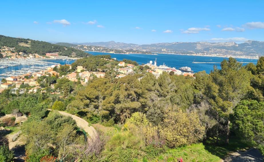 Vue mer sur la Rade de Toulon