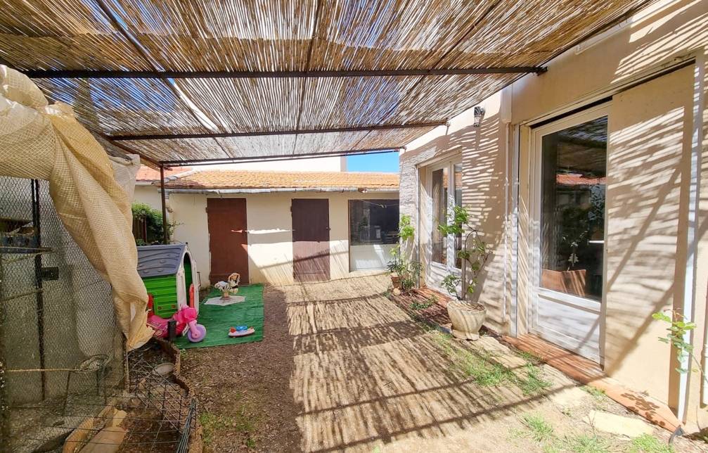 Maison avec jardin et terrasse à vendre quartier des Plaines à La Seyne