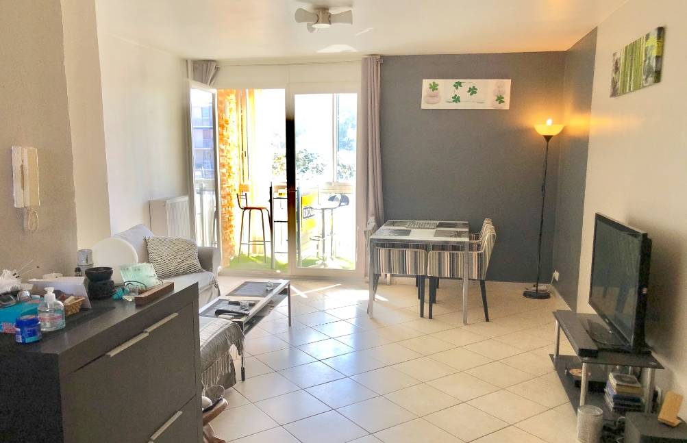 Appartement de 3 chambres en étage élevé à vendre à La Seyne Ouest