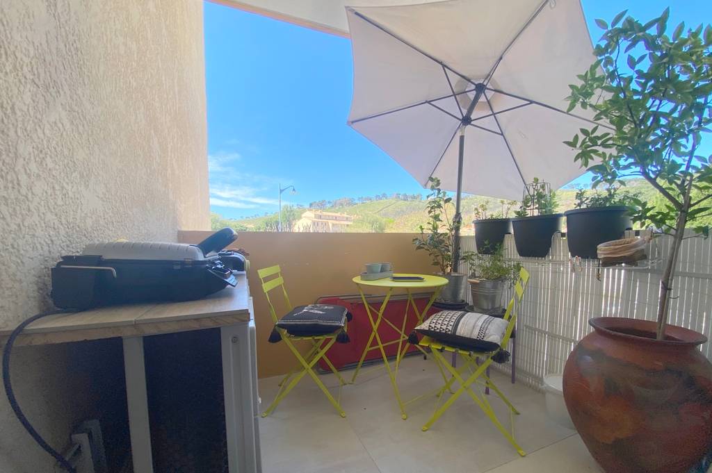 Appartement T2 avec terrasse à vendre à Saint-Mandrier