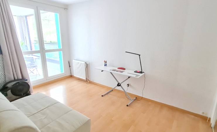 Appartement à vendre avec une chambre accès terrasse