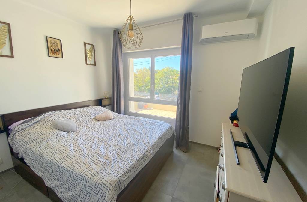 Appartement avec chambre spacieuse et climatisée à vendre à La Seyne