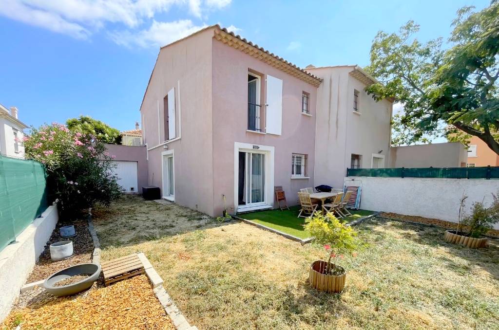 Maison trois façades à vendre dans le centre-ville de La Seyne-sur-Mer