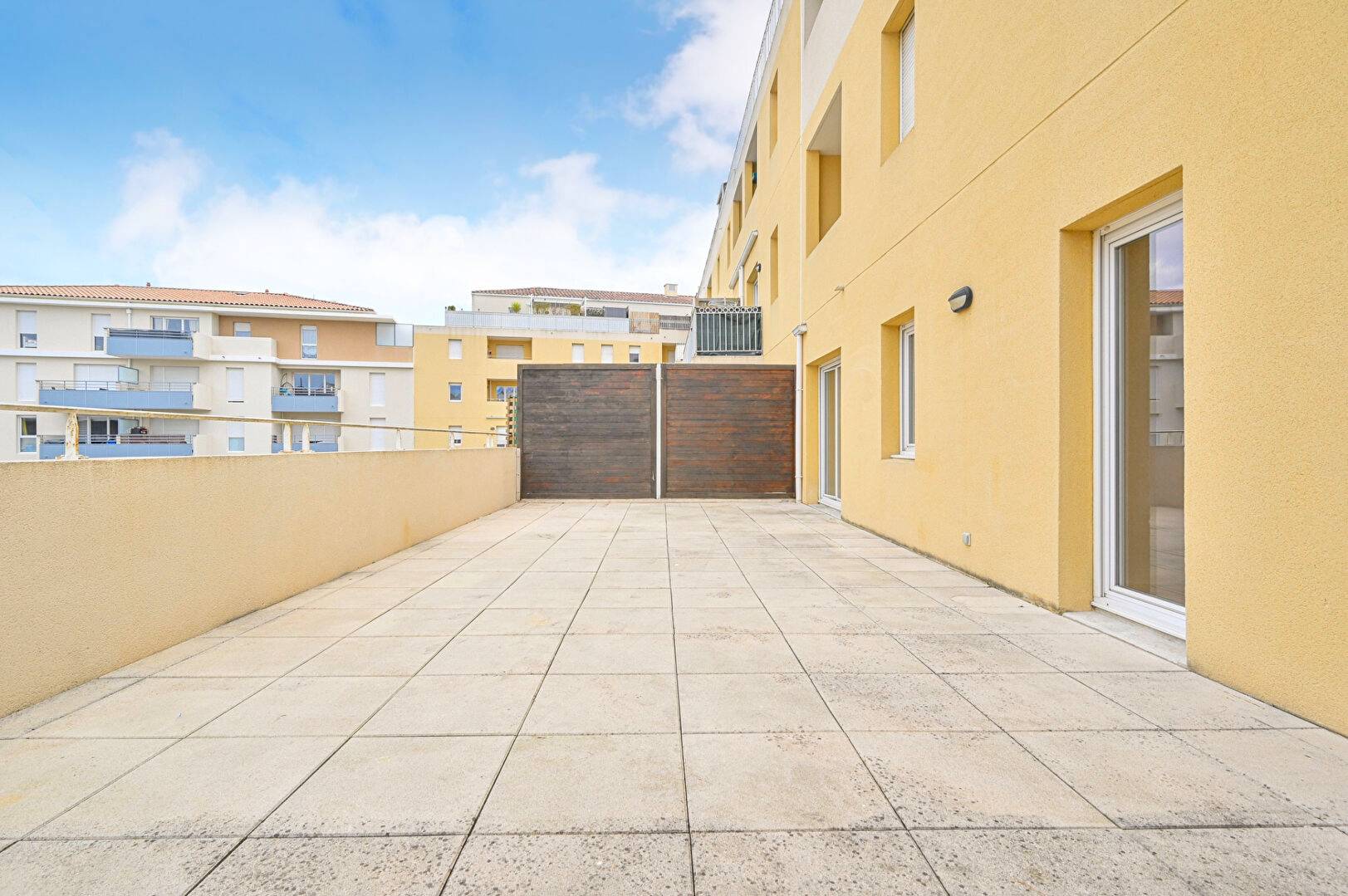 Appartement avec grande terrasse à vendre à la résidence du Grand Jardin