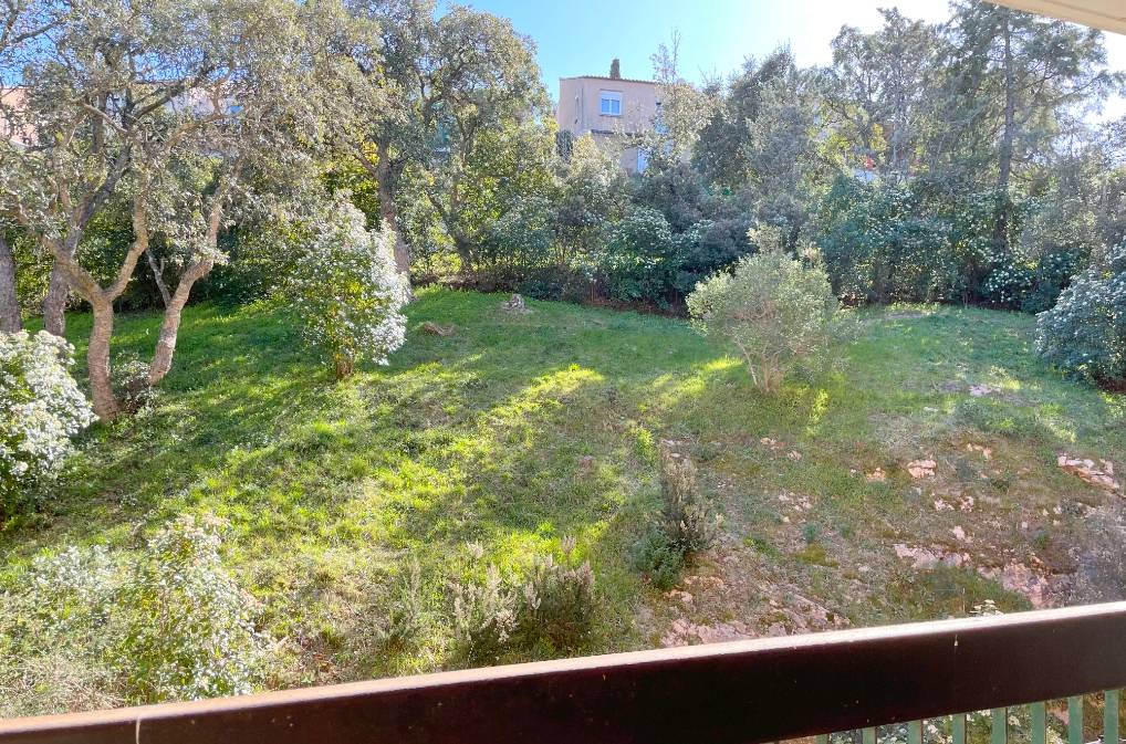 Appartement T5 avec terrasse à vendre aux Collines de Tamaris à La Seyne