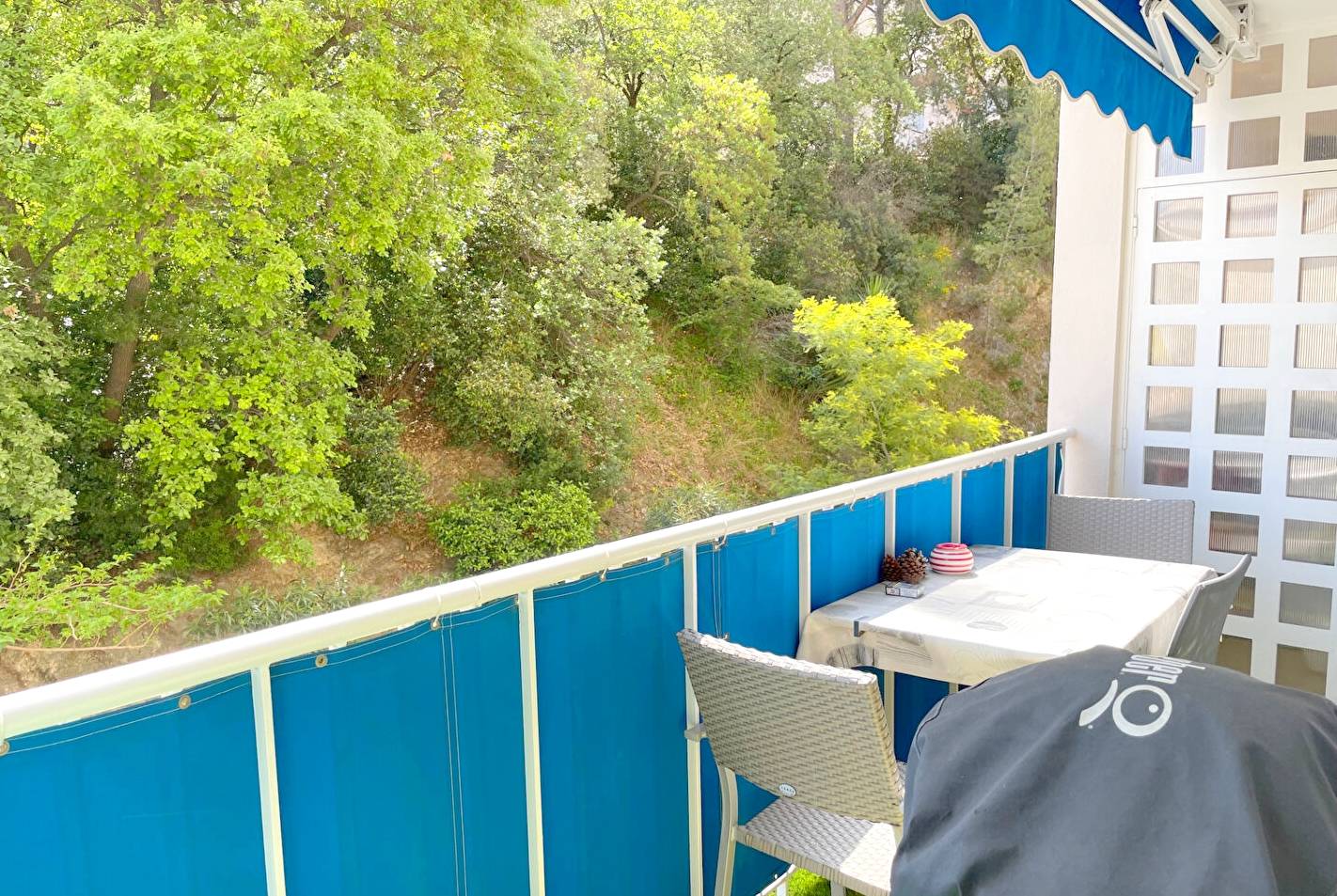 Appartement avec balcon à vendre dans la résidence 