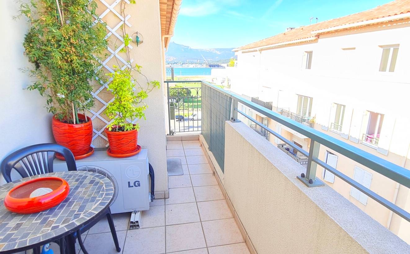 Appartement avec vue mer à vendre, secteur centre-ville à La Seyne-sur-Mer