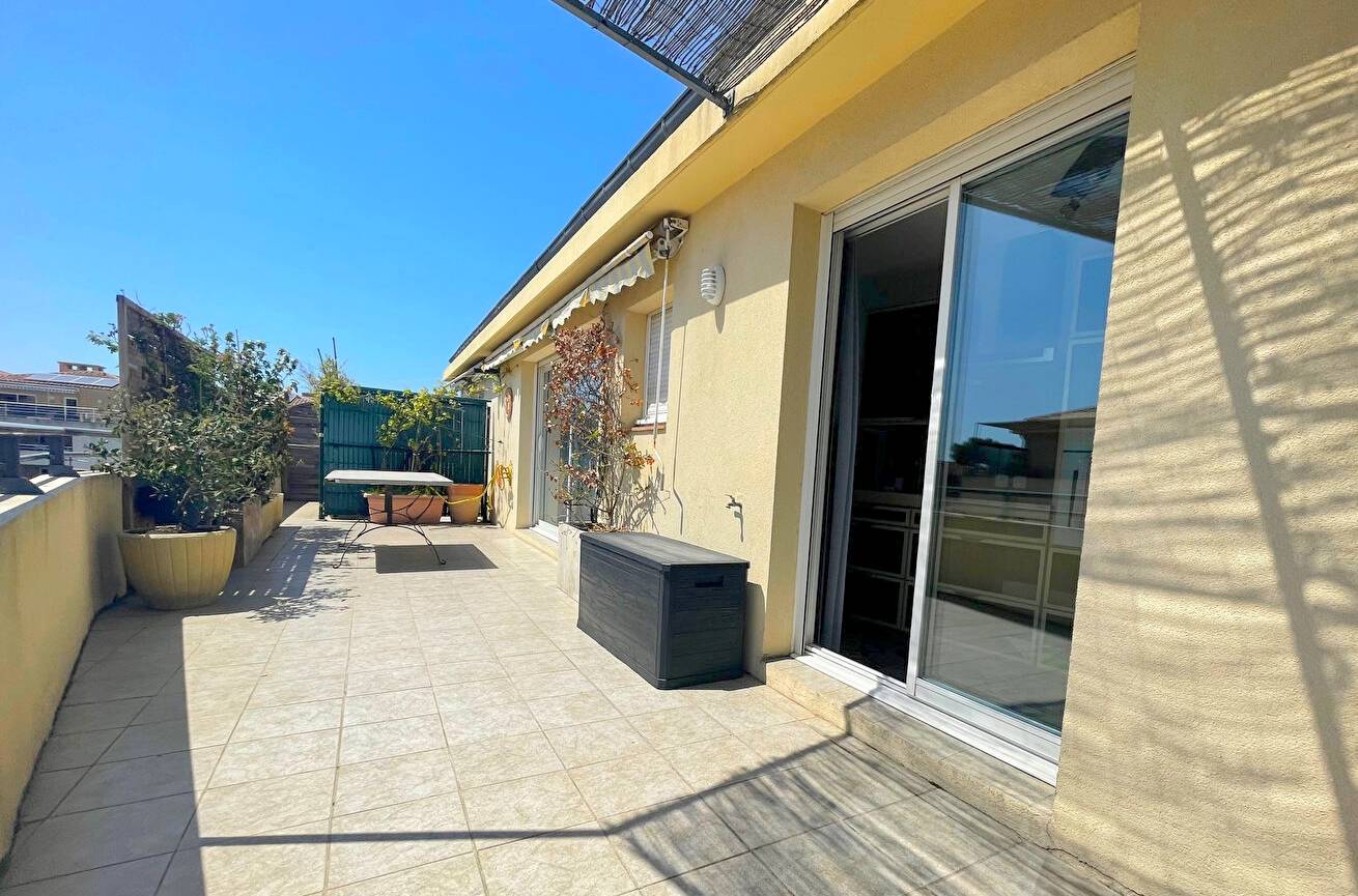 Appartement toiture-terrasse à vendre sur la Côte d'Azur