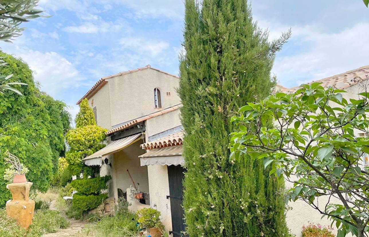 Maison individuelle avec parcelle de terrain à vendre à La Seyne-sur-Mer