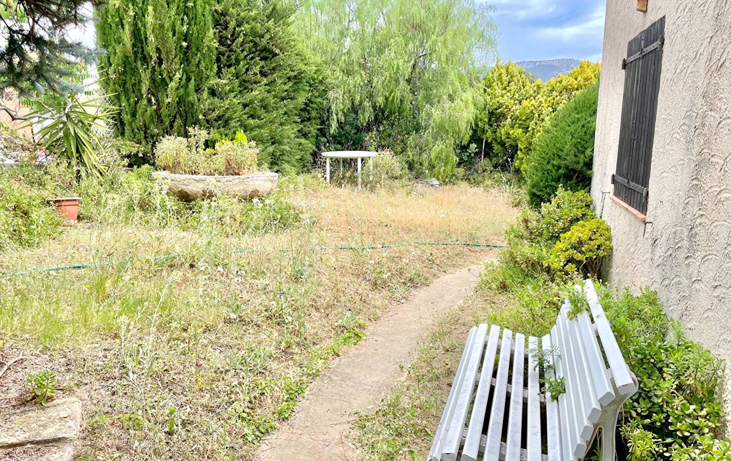 Maison avec jardin à vendre dans le quartier de la Petite Garenne, à proximité de Toulon