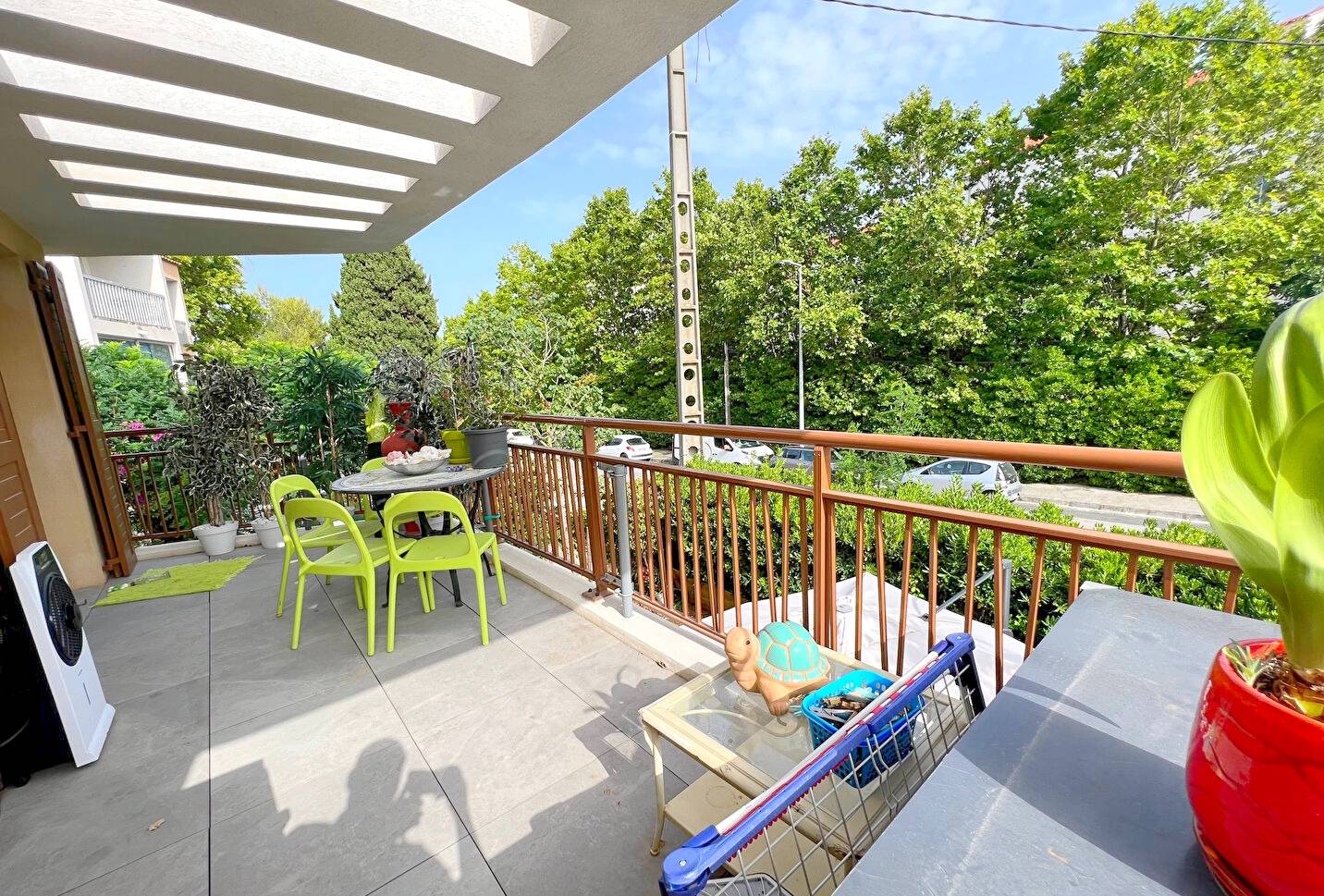 Appartement avec terrasse en dernier étage à vendre au cœur des Sablettes