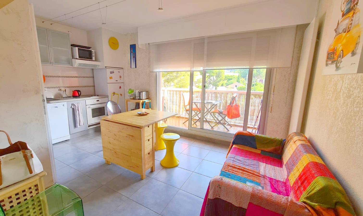 Appartement type 3 en bon état à vendre avenue des Romarins