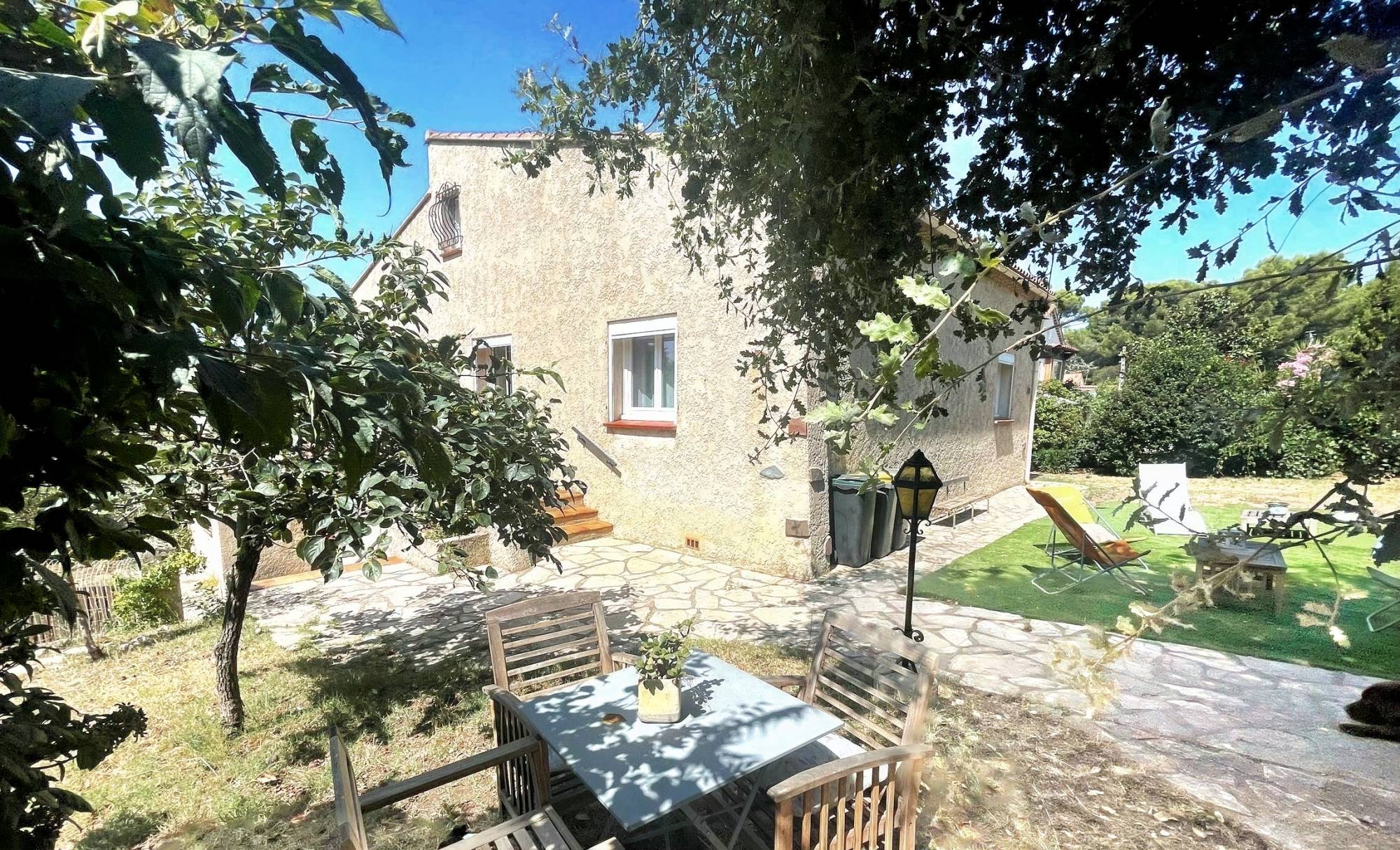 Maison individuelle avec garage double et jardin à vendre Chemin Louis Rouvier, quartier Pont de Fabre