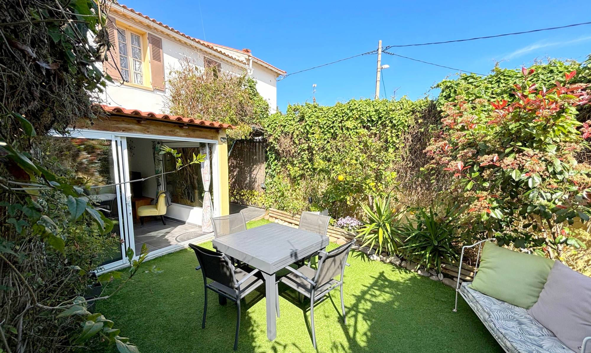 Bas de villa avec jardin à vendre dans le centre de La Seyne