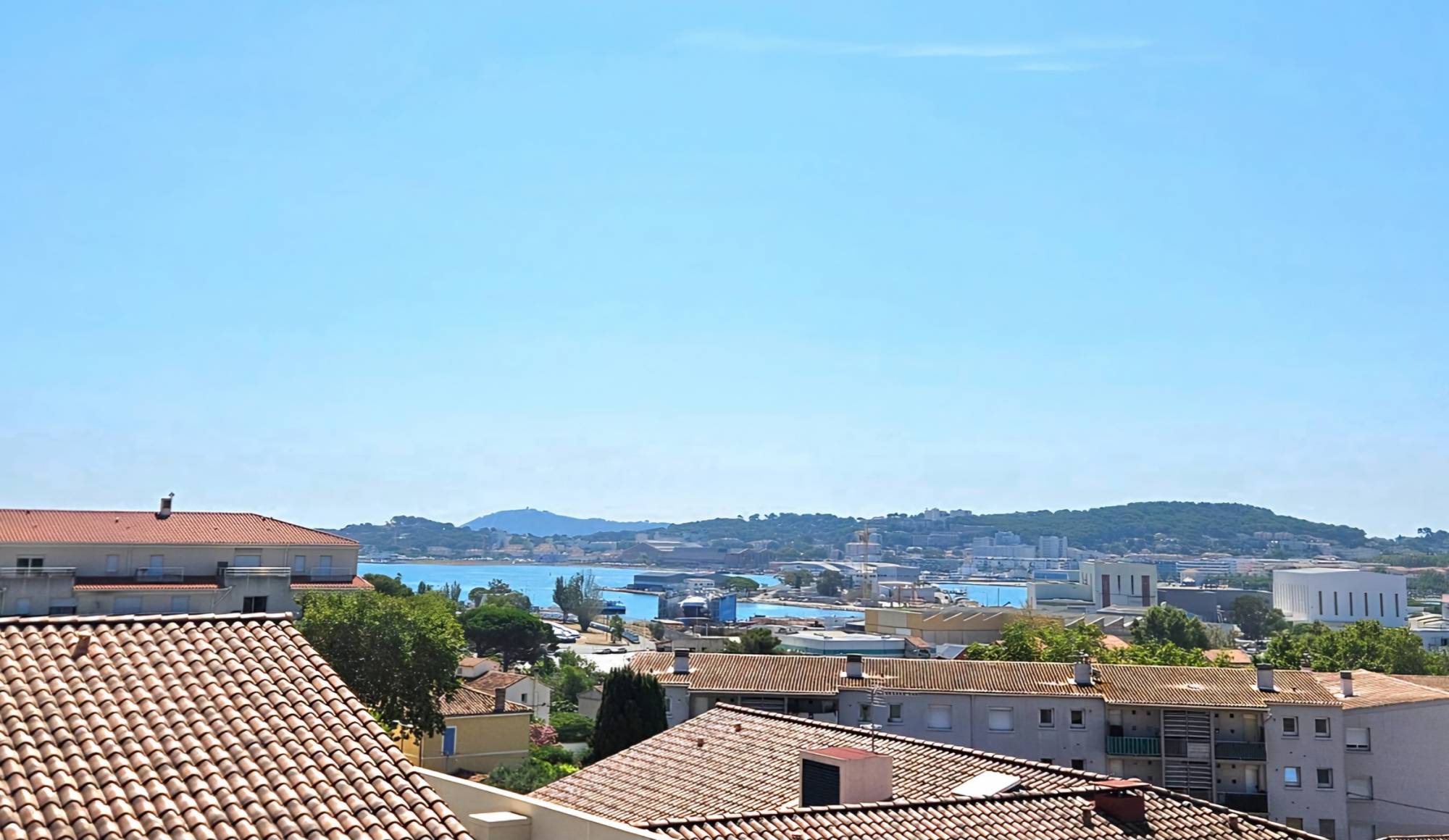 Appartement avec vue mer à vendre par notre agence immobilière à La Seyne-sur-Mer